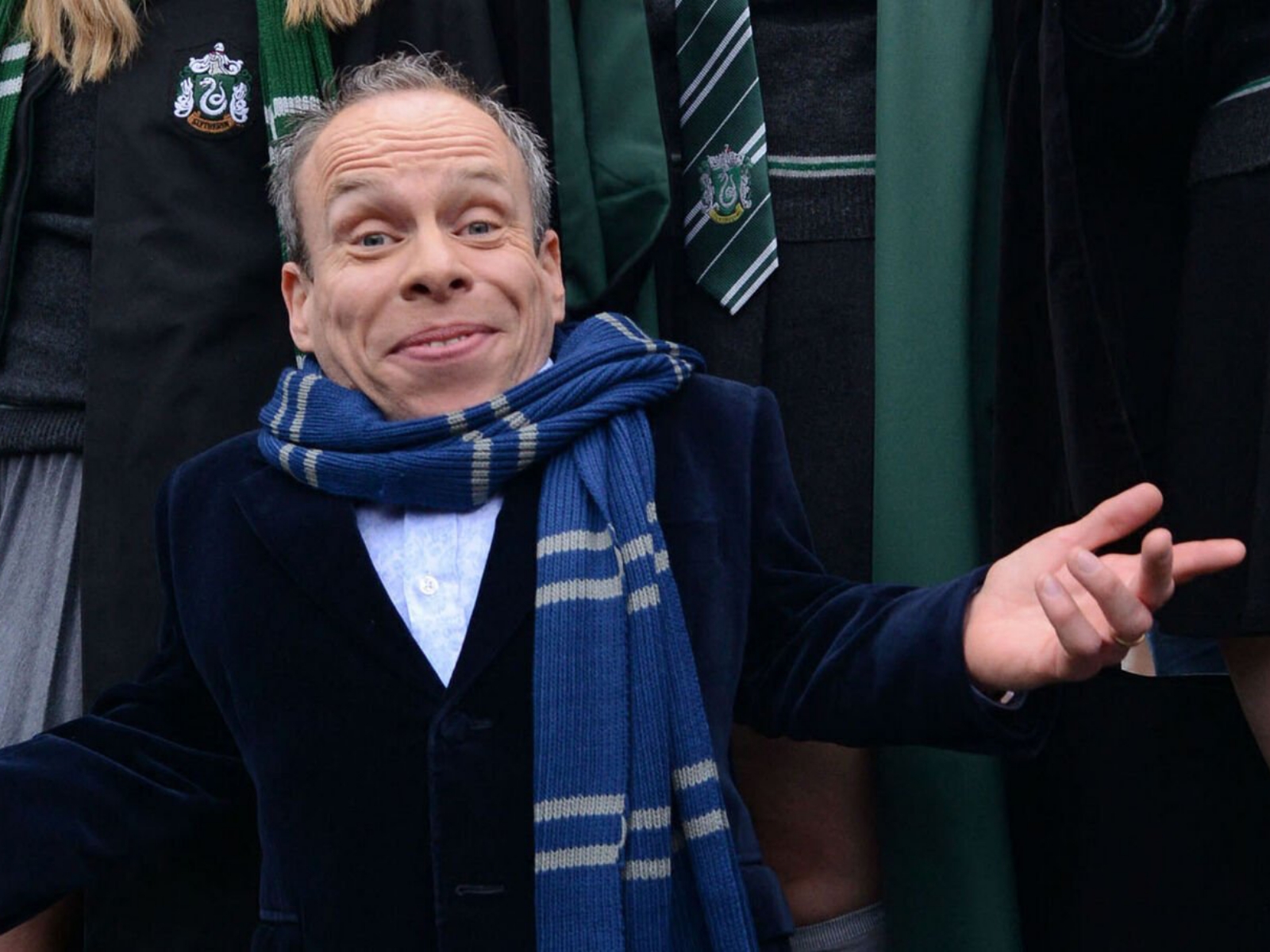 Warwick Davis pronto per partecipare alla serie TV